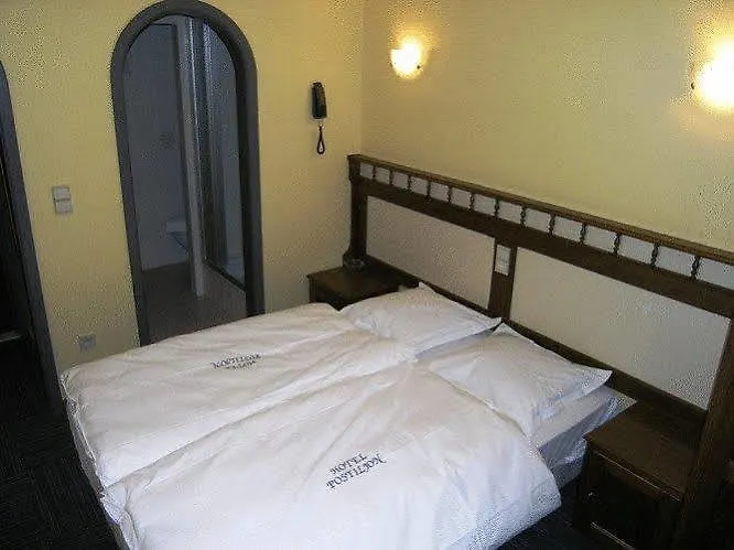 P6 Antwerp Hotel